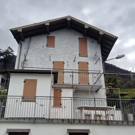 Casa Del Pozzo Apartment Vercana