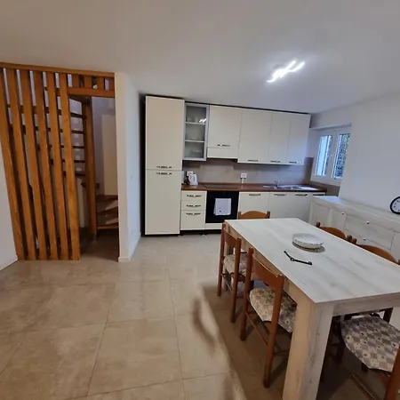 Casa Del Pozzo Apartment Vercana