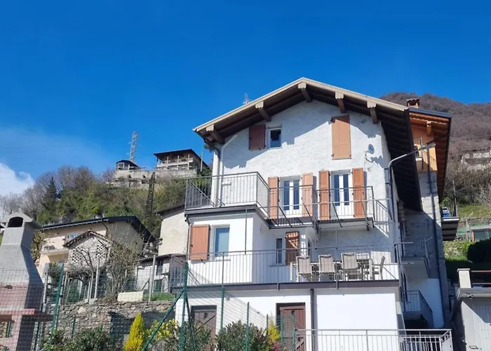 Casa Del Pozzo شقة