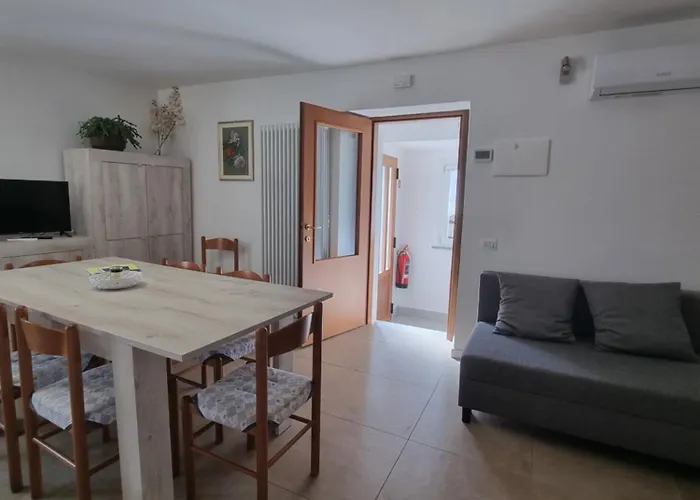 Casa Del Pozzo شقة